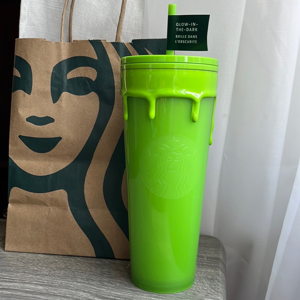 NEW- Starbucks Slime Drip Neon Green Glow-In-Dark Venti cold cup - NWT 2023